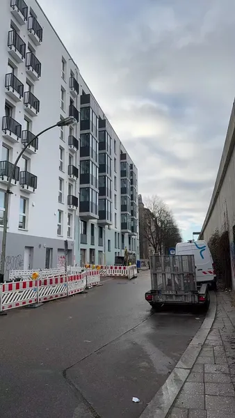 Erstbezug: Möbliertes 1-Zimmer-Apartment mit Einbauküche in Friedenau — photo 1